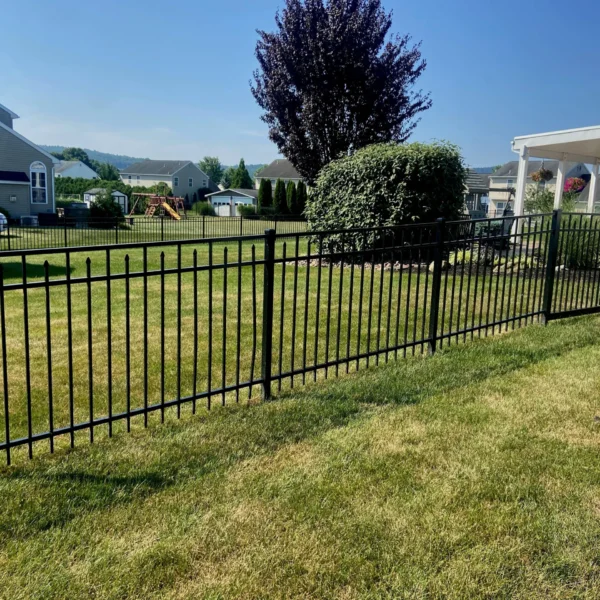 Regis 3233 Flat Top Aluminum Fence with Alternating Spear Pickets