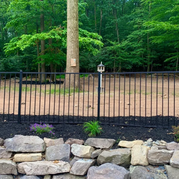 Regis 3220 Aluminum Fence with Puppy Pickets