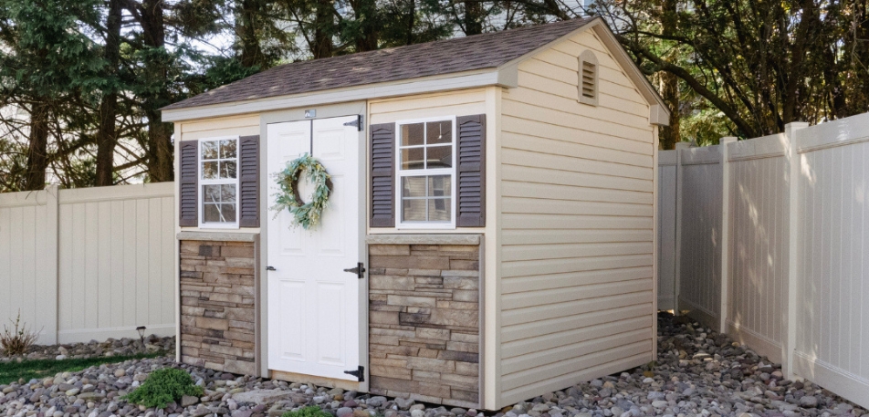 Fence-sational Choices: Pick the Best Fence for Your Home