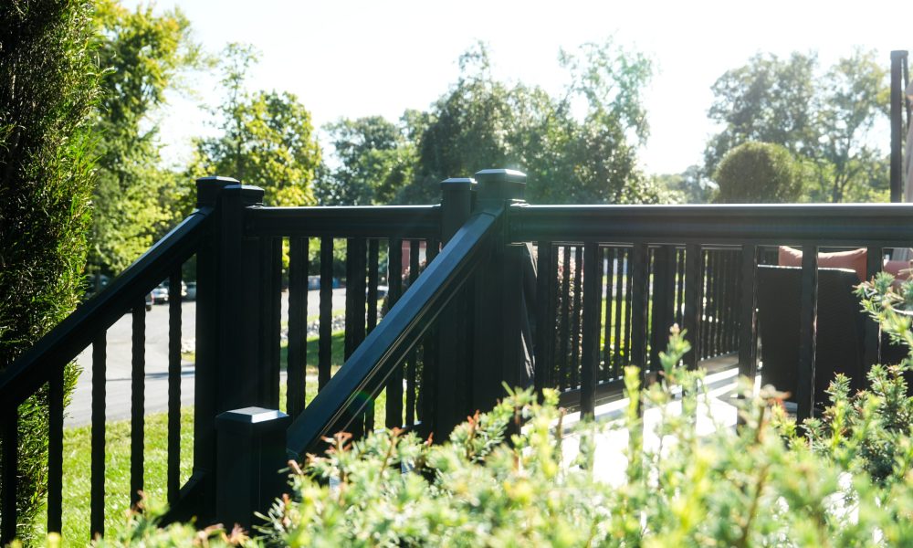Aluminum Fencing with Solar Caps